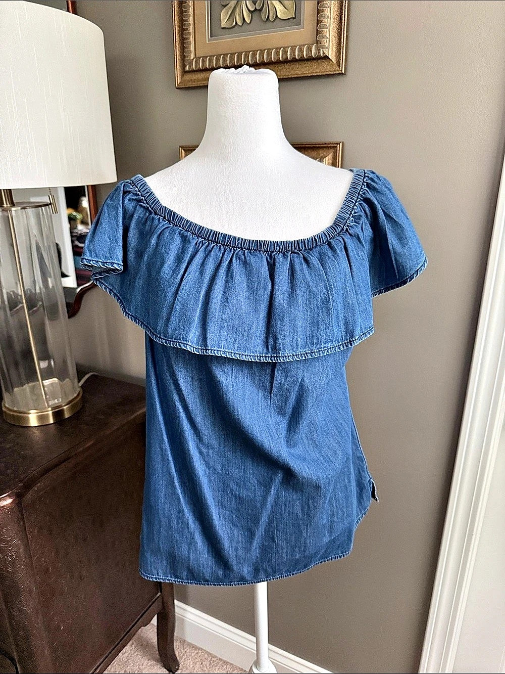 White House Black Market Denim Ruffle Off-Shoulder Top Size Medium